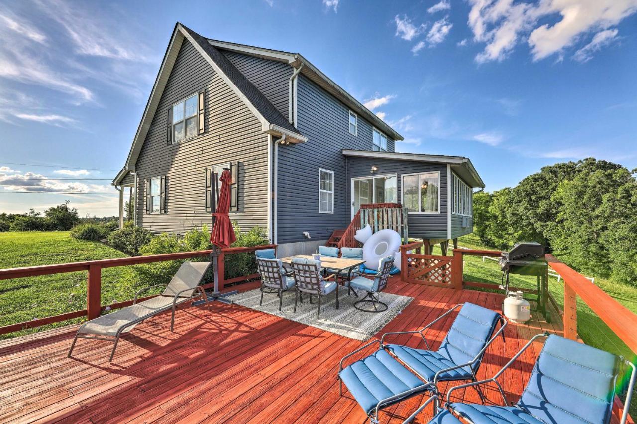 Williamstown Gem With Private Pool And Hot Tub! Villa Eksteriør billede