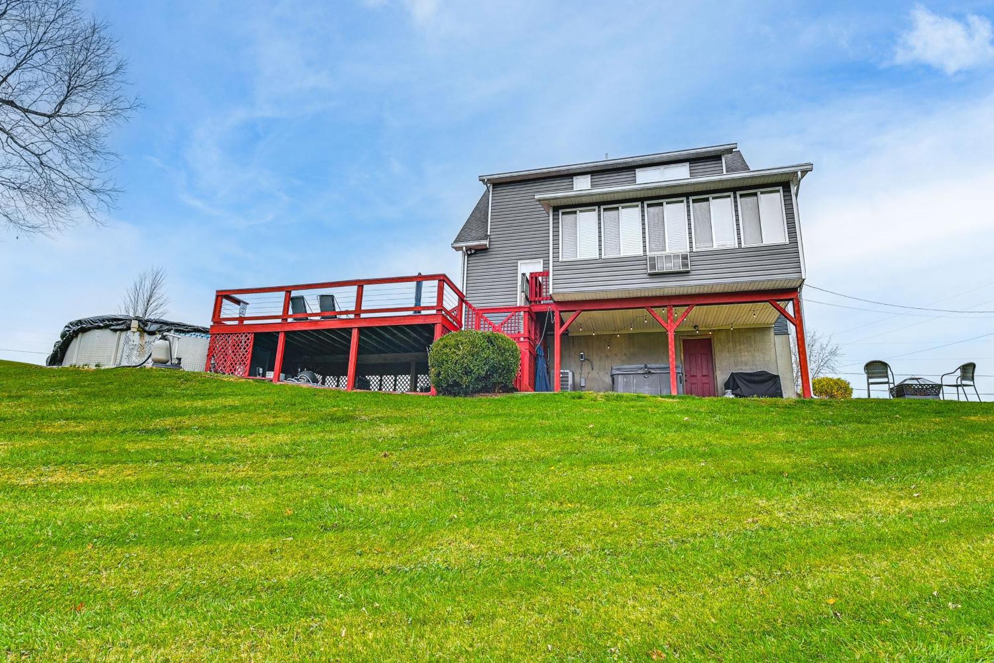 Williamstown Gem With Private Pool And Hot Tub! Villa Eksteriør billede